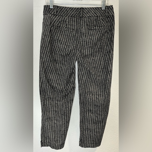 Ann Taylor LOFT Patterned Curvy Cropped Pants Size 2 - Picture 4 of 6
